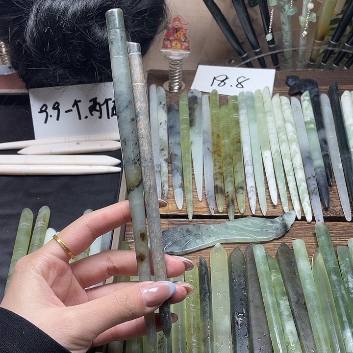 蛇纹石玉发饰合金