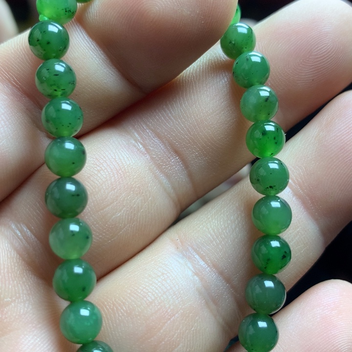 和田玉（碧玉）未镶嵌手链