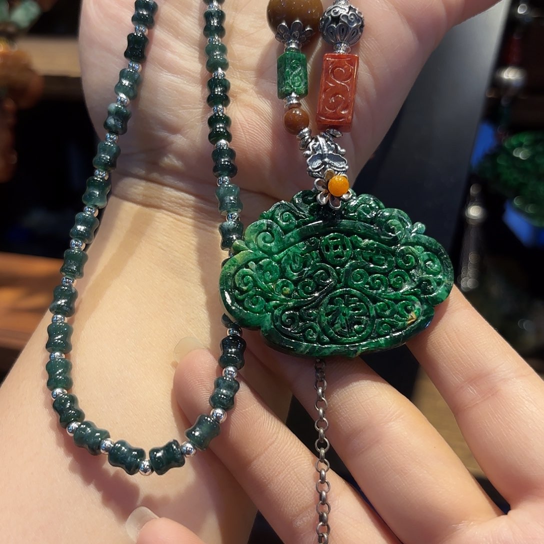 翡翠颈饰未镶嵌原创