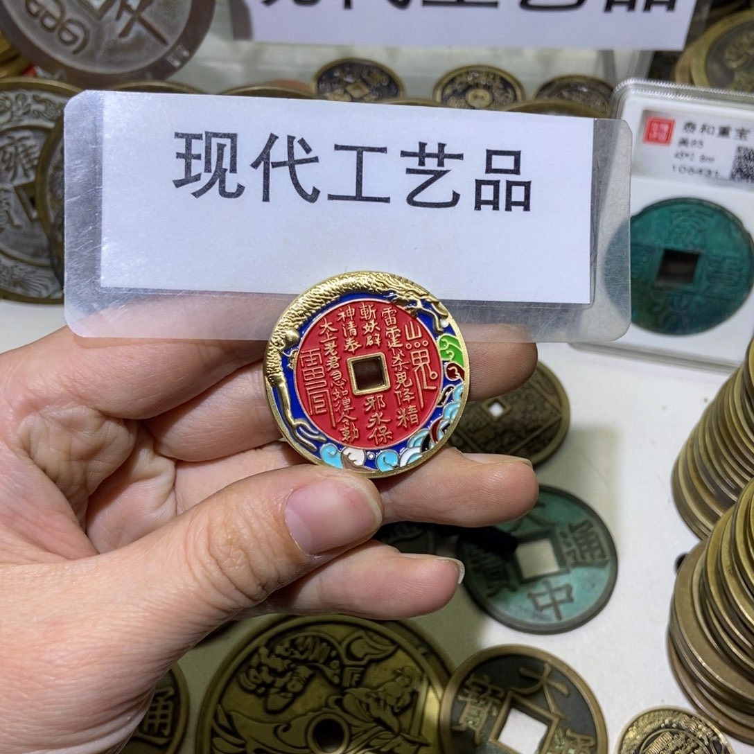 铜黑***仔现代工艺品现代文创品