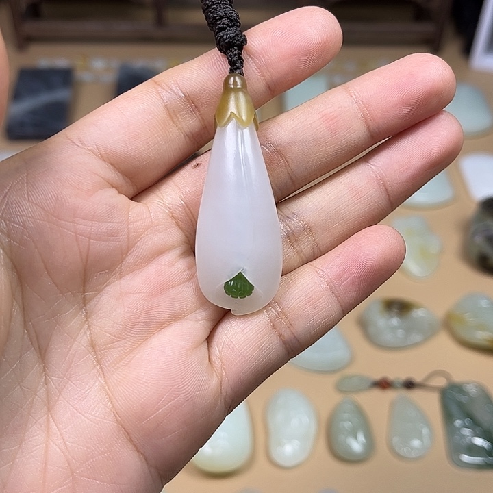 和田玉未镶嵌吊坠(不含链)