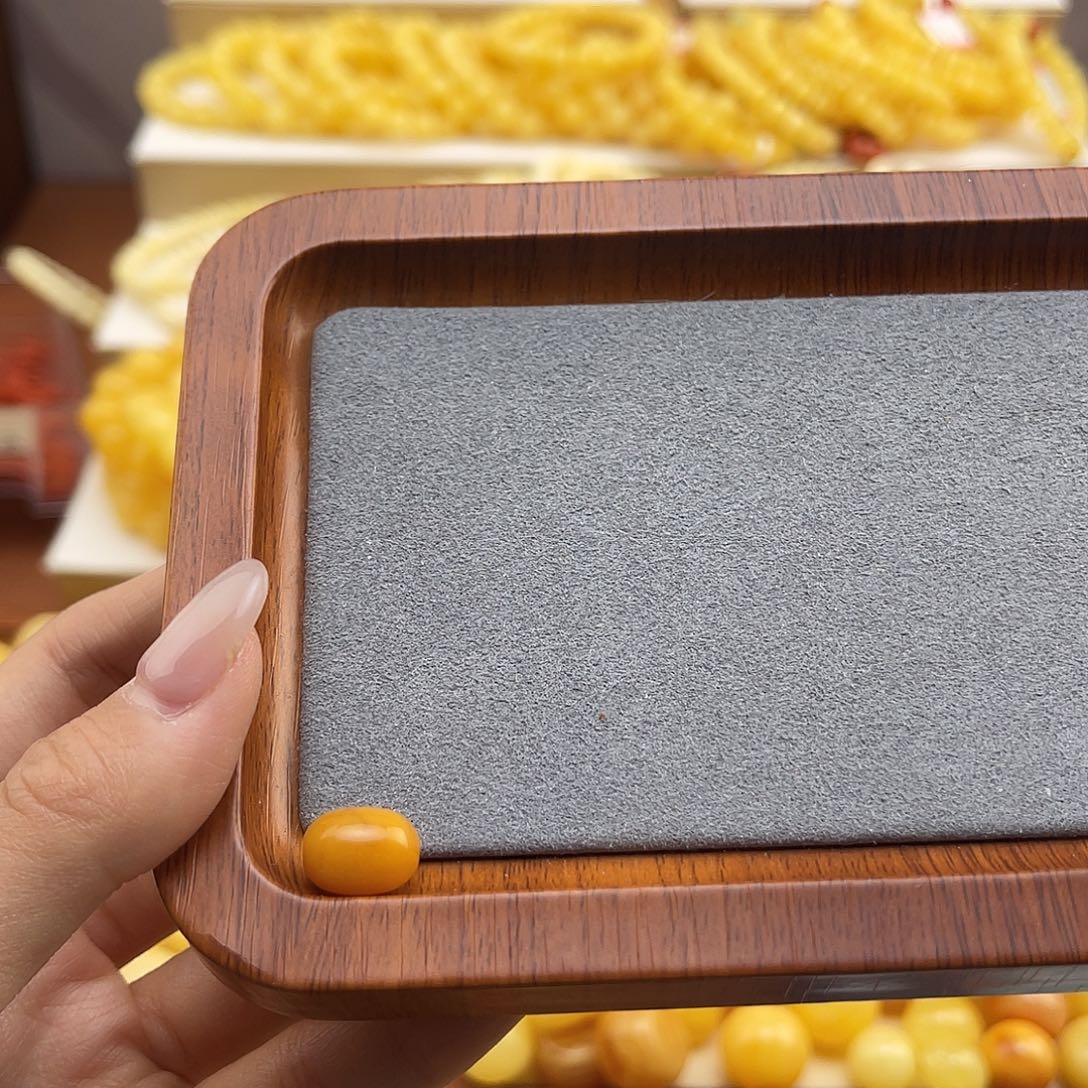 宝***华蜜蜡未镶嵌颈饰丰颖