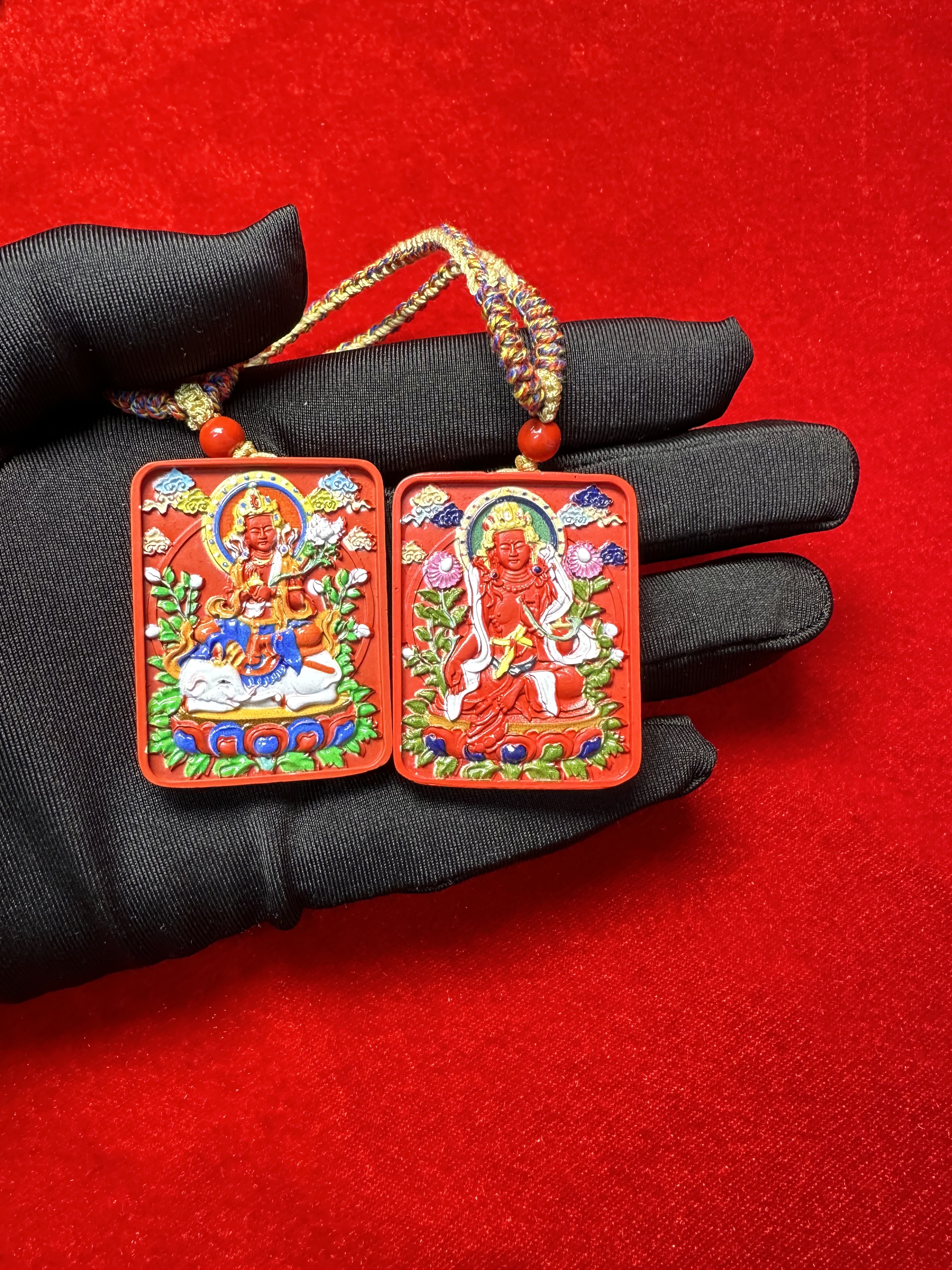    普贤（龙  蛇）+大势至（马）精美吊坠