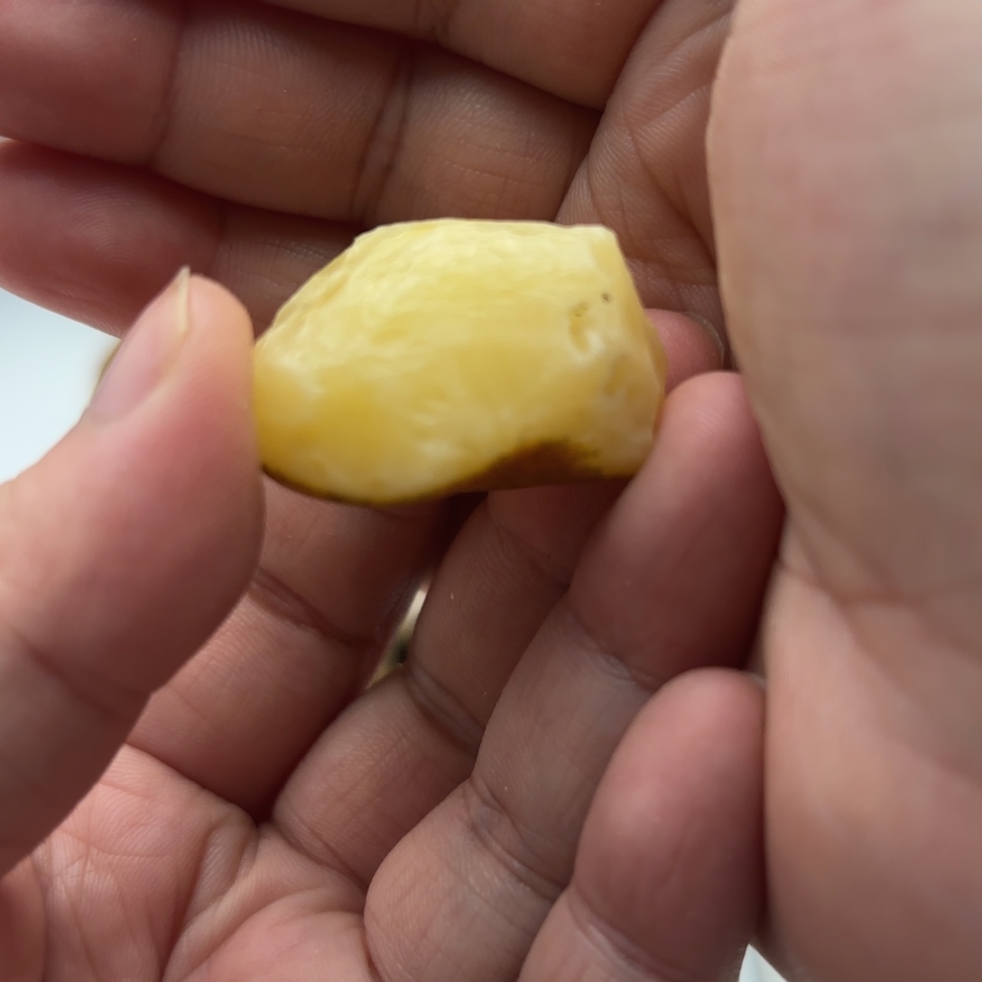 定制琥珀未镶嵌M****r琥珀