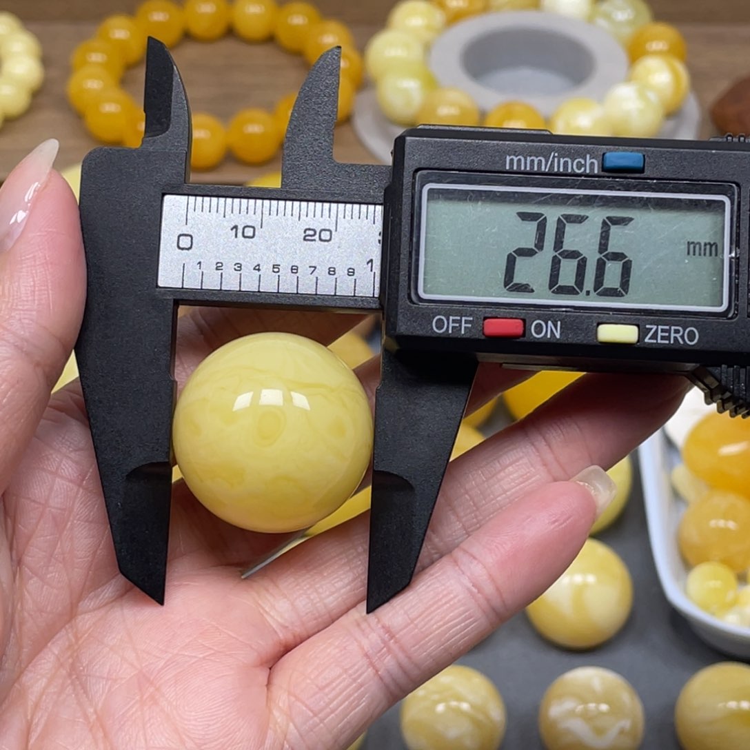 蜜蜡裸石未镶嵌青*瓷