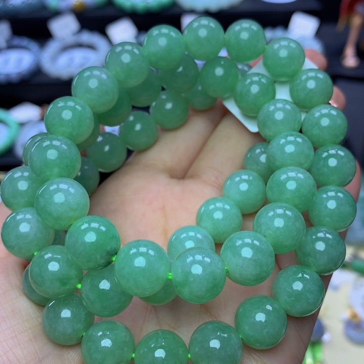 翡翠手链未镶嵌翡翠