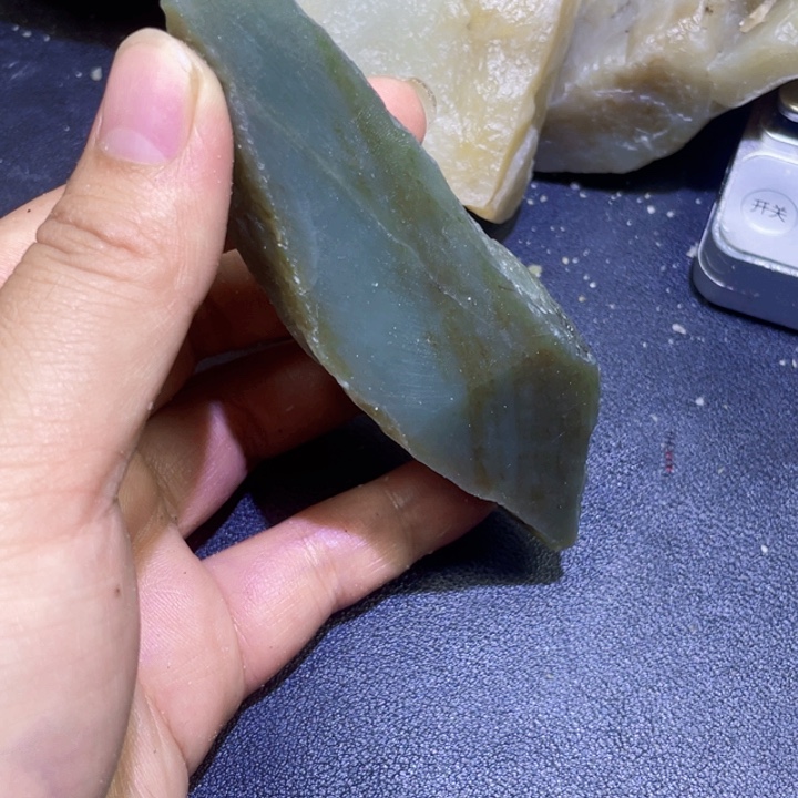未镶嵌和田玉珠宝半成品