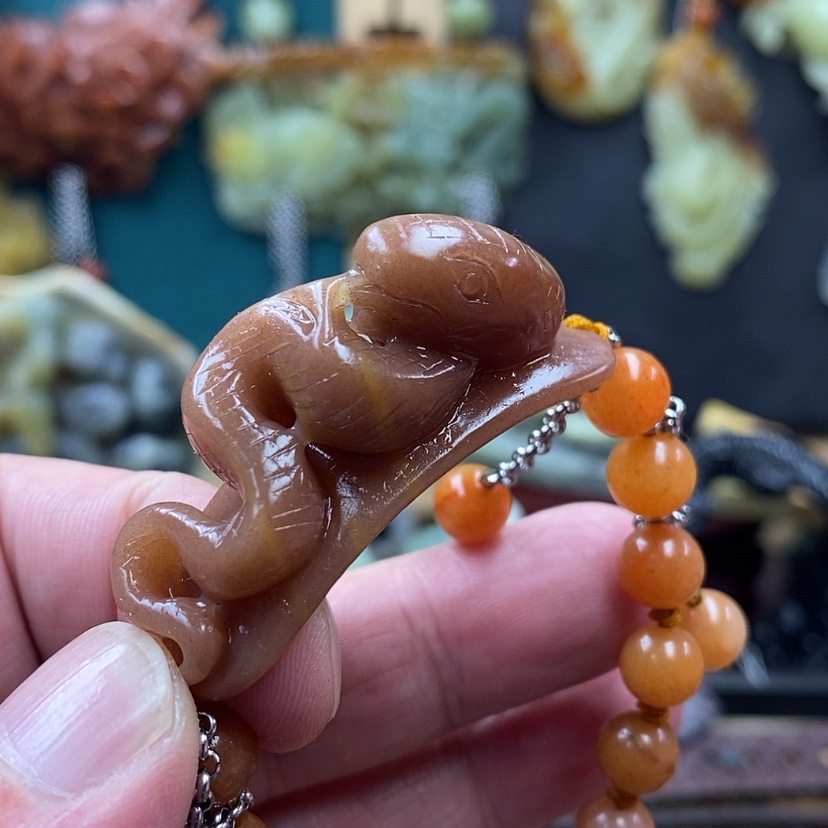 【闪购商品】蛇纹石玉手牌未镶嵌