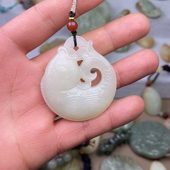 和田玉吊坠(赠链)未镶嵌