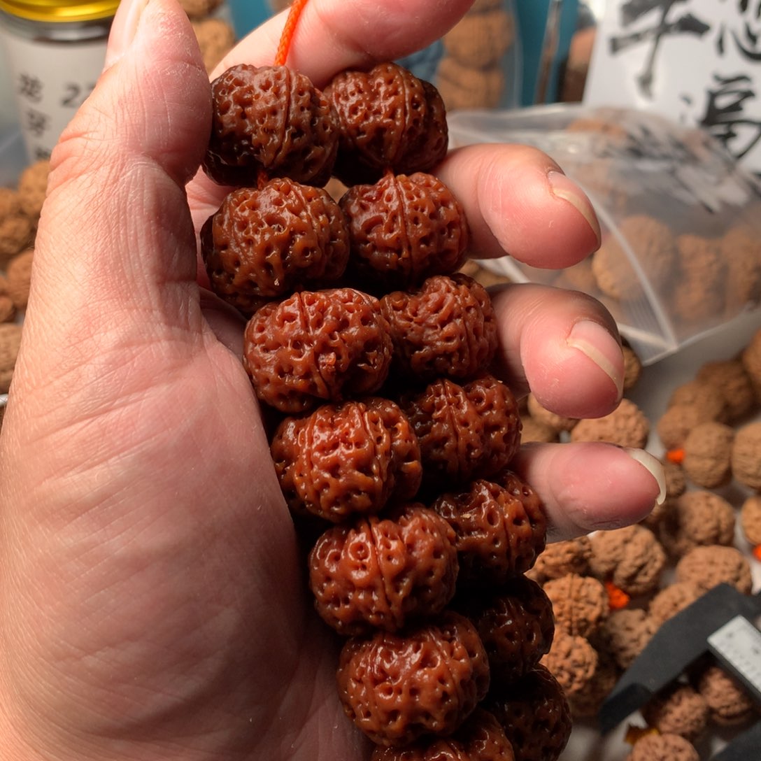 金刚菩提手串于****?24左右六瓣超头