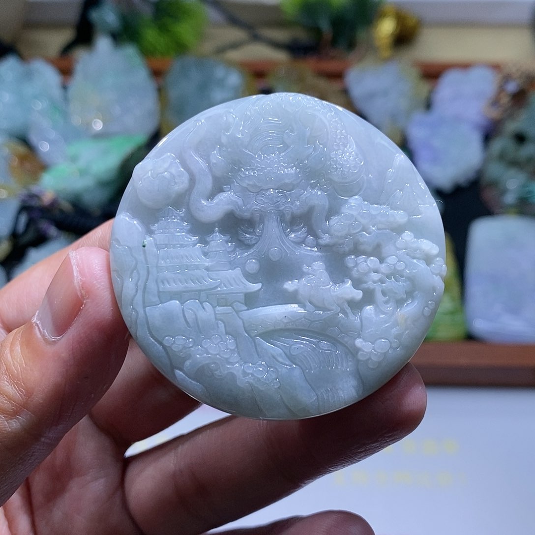 【闪购商品】翡翠颈饰未镶嵌山水龙