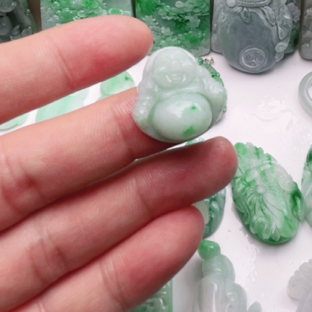 翡翠未镶嵌颈饰翡翠