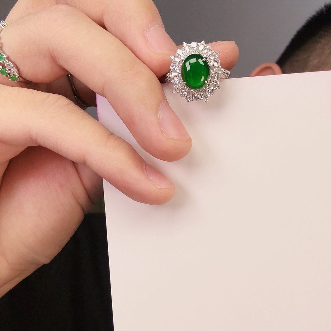 翡翠颈饰银S925镶嵌一件