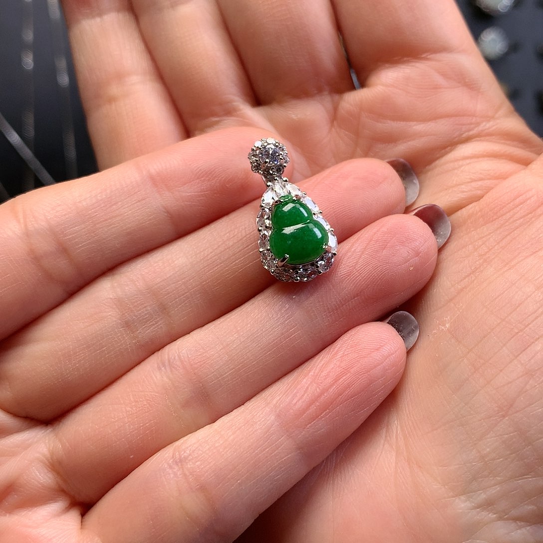 翡翠颈饰银S925镶嵌A**s11111