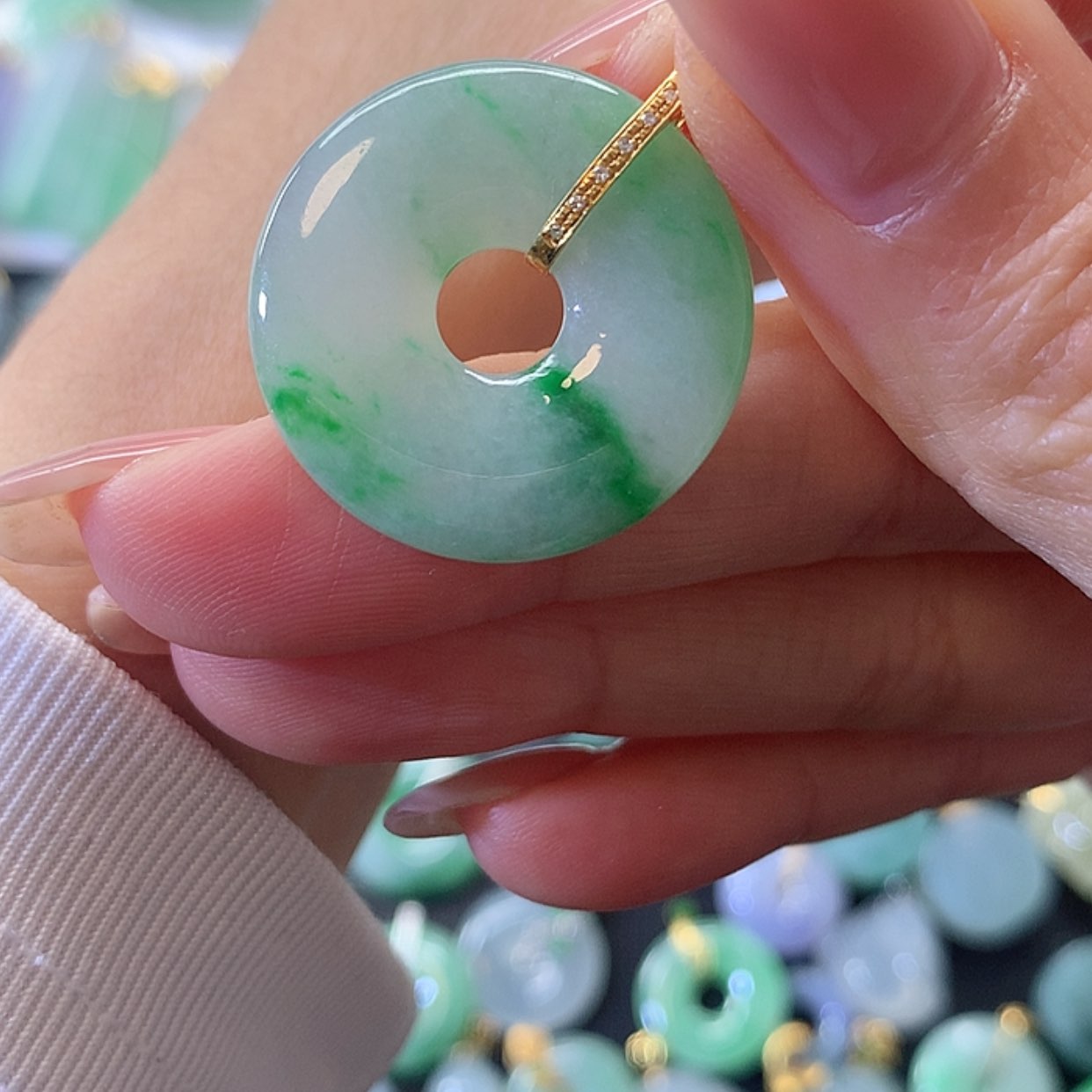 【闪购商品】翡翠吊坠(赠链)18K金镶嵌