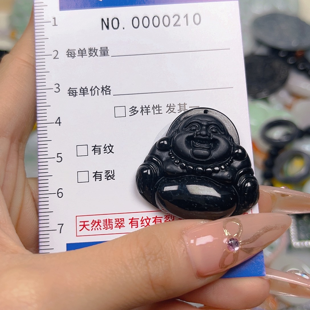 翡翠未镶嵌颈饰hhh