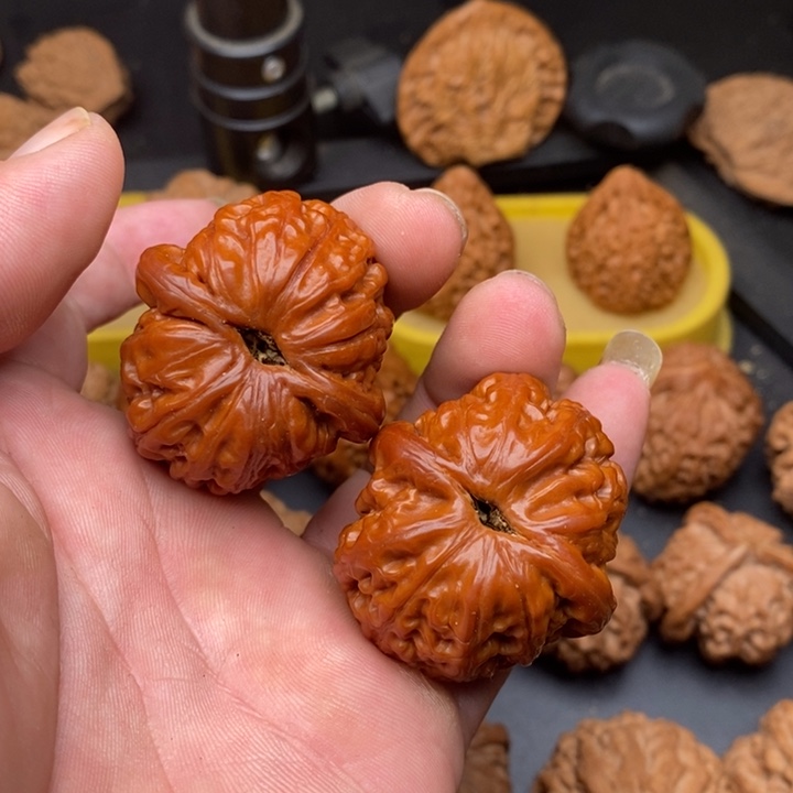 往***烟把件桃核比翼双飞1345