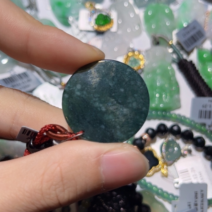 翡翠颈饰未镶嵌天然翡翠A货