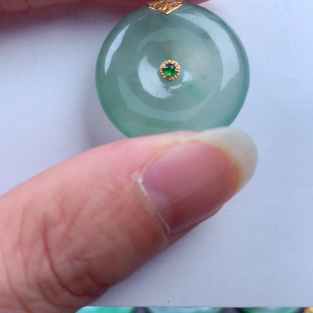 翡翠吊坠(不含链)18K金镶嵌