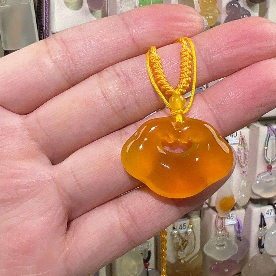 玛瑙/玉髓未镶嵌吊坠(赠链)