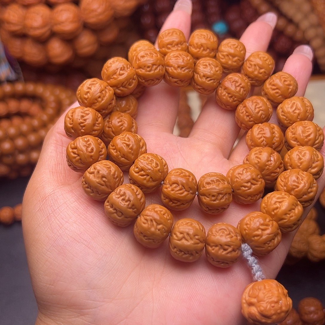 L***.猴头核桃吊坠麻花八楞108颗