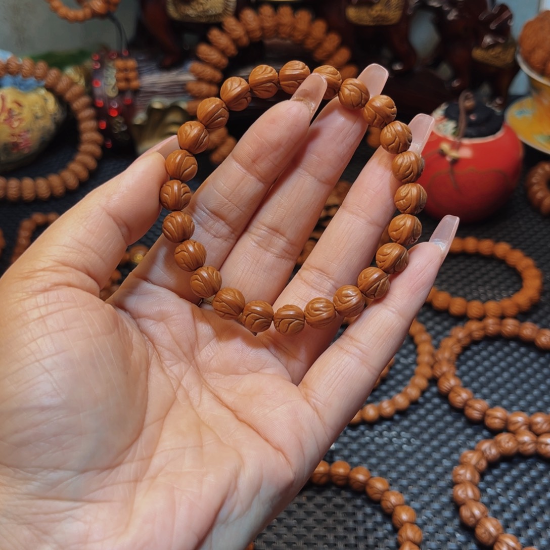 东***哥桃核手串0.95顶级九五至尊单圈