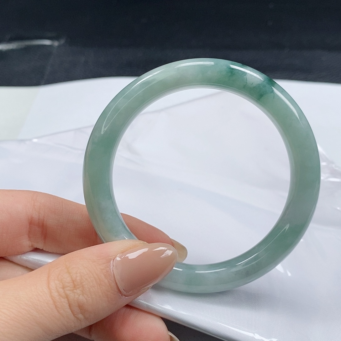 【闪购商品】翡翠手镯（圆镯）未镶嵌266号