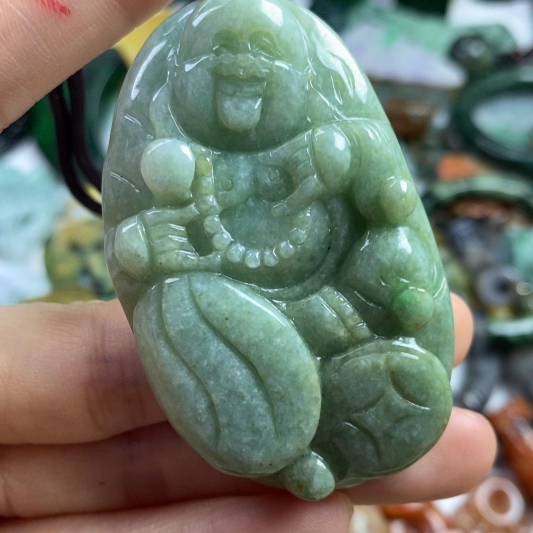 翡翠颈饰未镶嵌吊坠