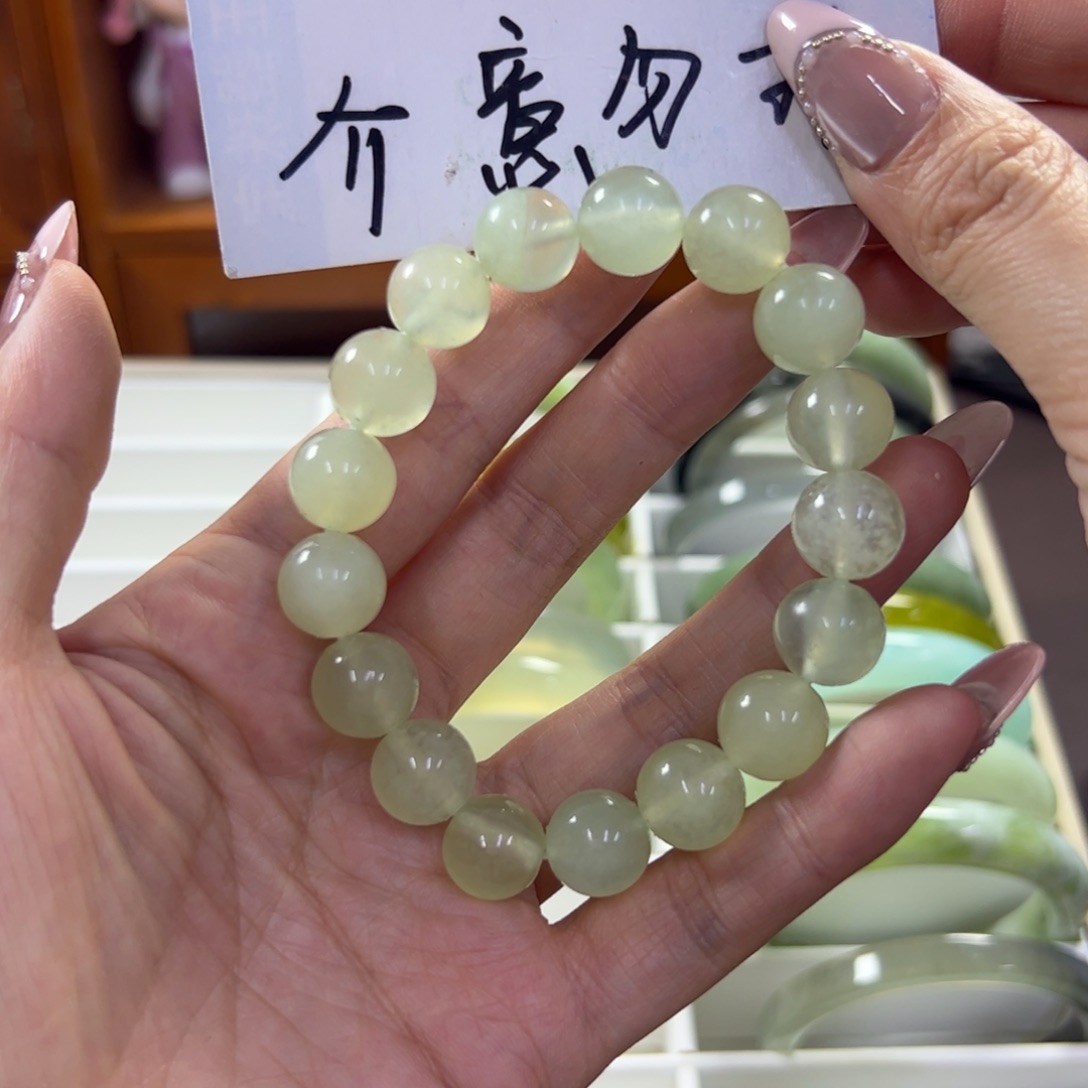 蛇纹石玉未镶嵌手镯313