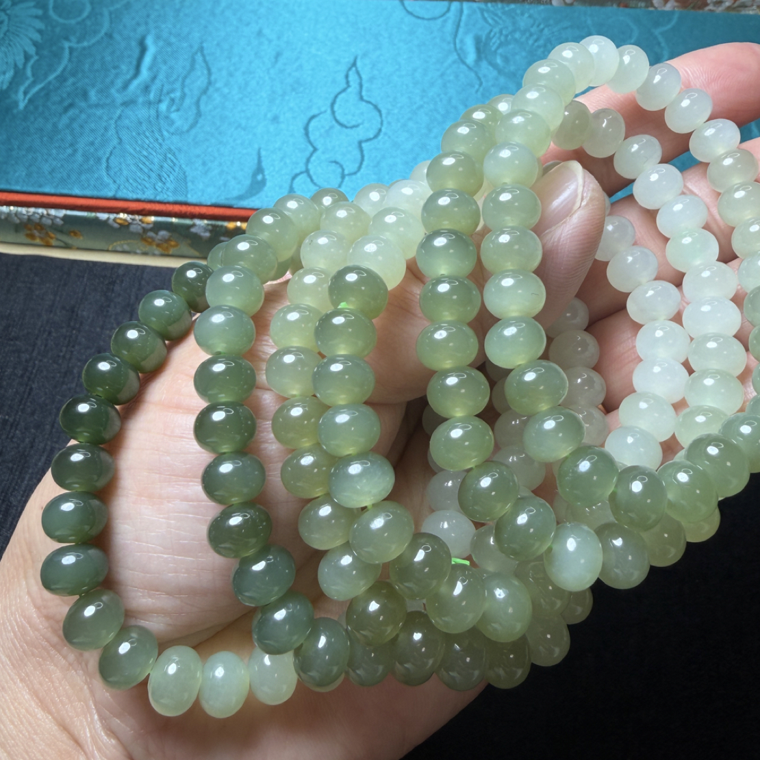天然和田玉高冰渐变色算盘珠单圈手串轻奢高级感