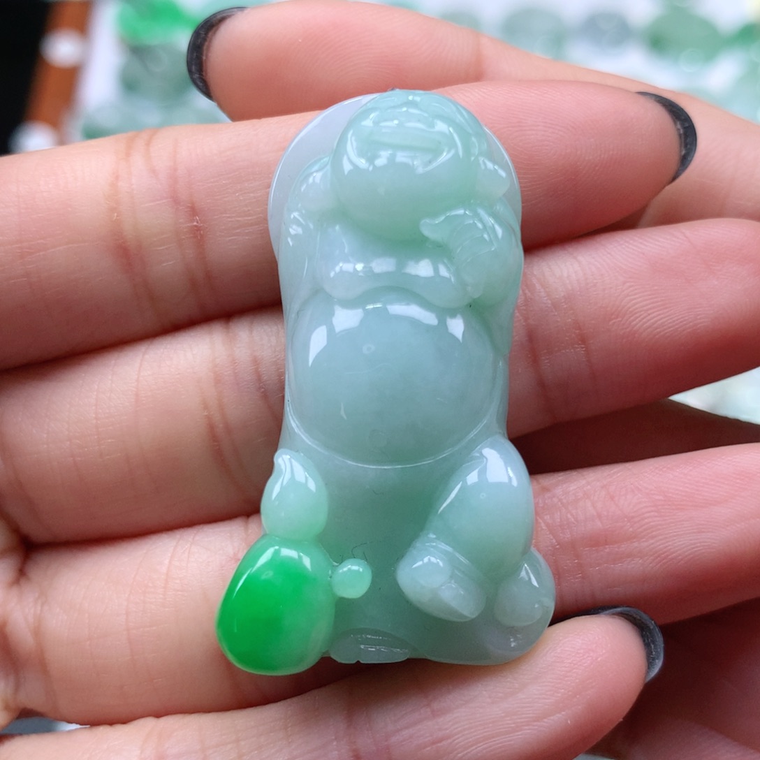 翡翠吊坠(不含链)未镶嵌站佛