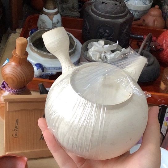 基哥日瓷中古百货