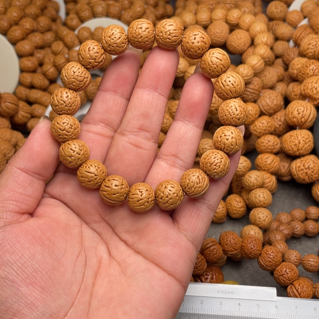 金***俗手串桃核桃核金丹闪50