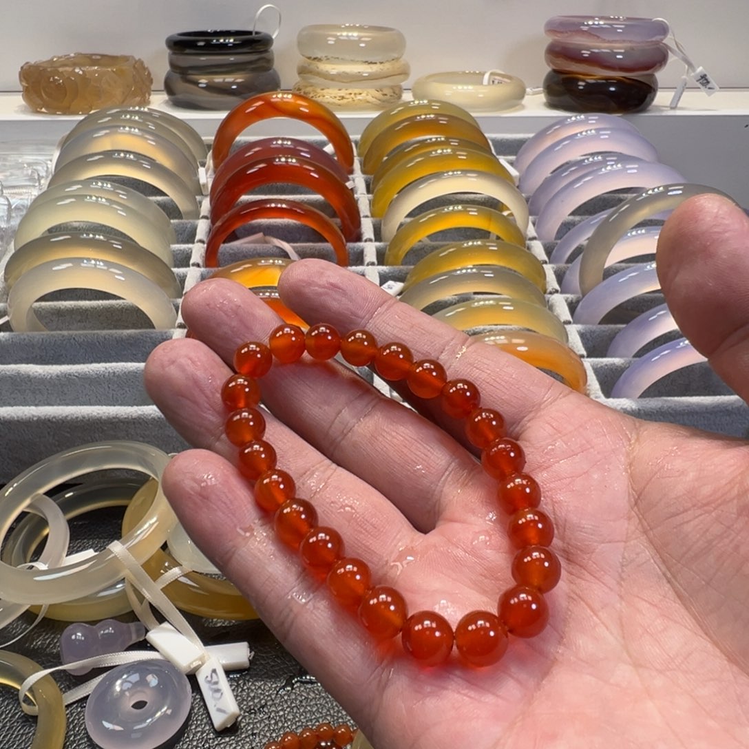 幸***潼玛瑙/玉髓未镶嵌手镯