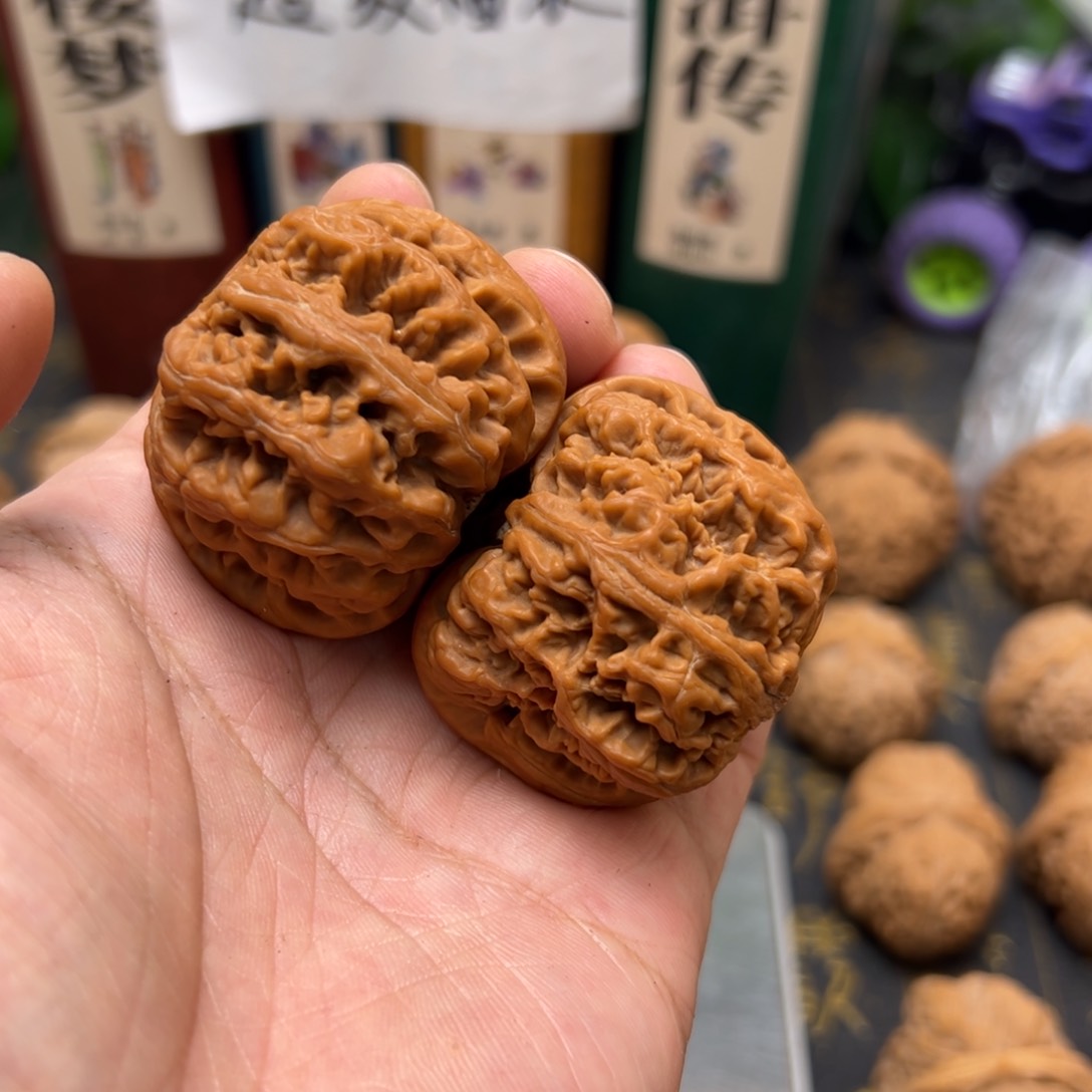 文玩核桃把件施*主44+球型大粗筋
