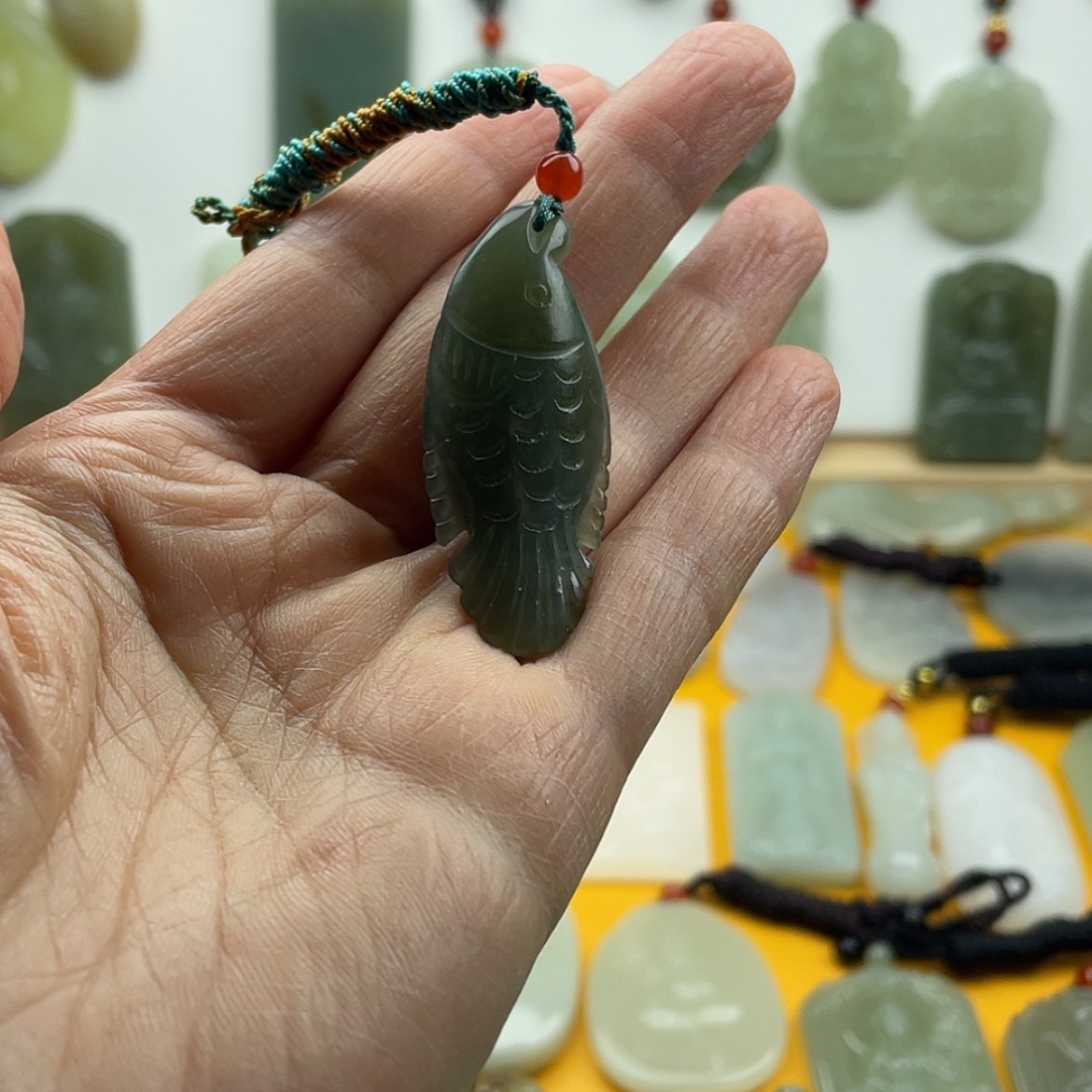 【闪购商品】立体金鱼吊坠