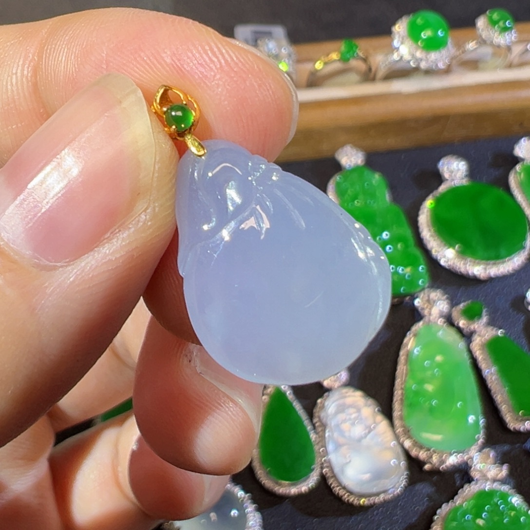 翡翠18K金镶嵌颈饰