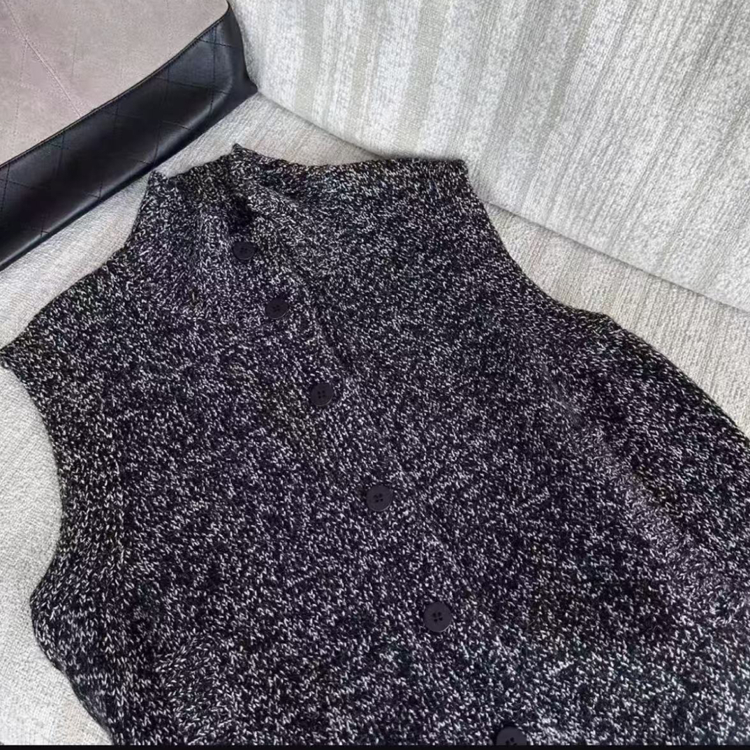 秋冬新款百搭显瘦针织马甲女