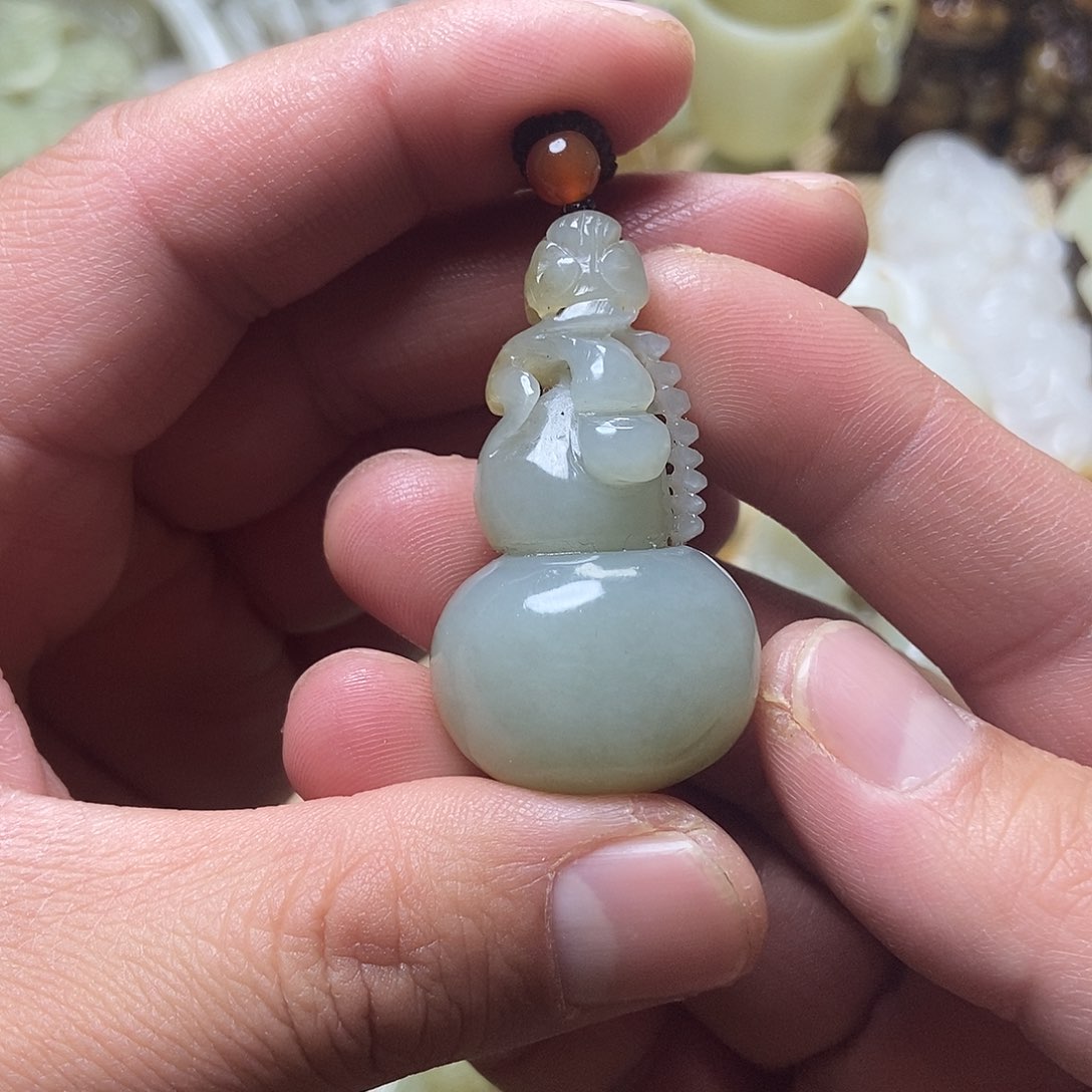 和田玉挂件未镶嵌