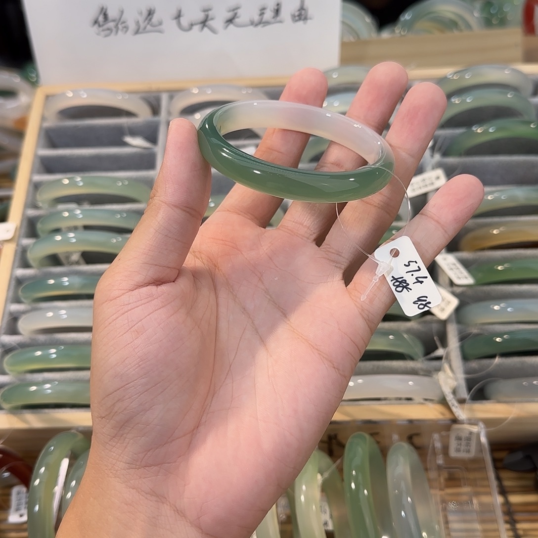 玛瑙/玉髓手镯未镶嵌圈口57.4