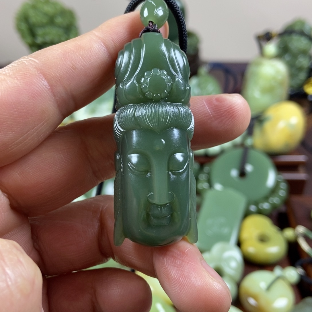 岫岩老玉（透闪石质玉）未镶嵌珠宝奇石