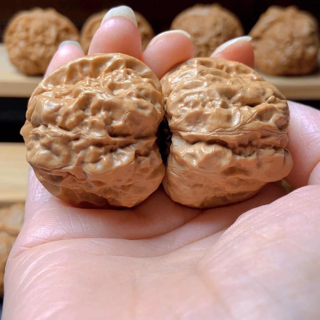 文玩核桃吊坠蛤蟆头