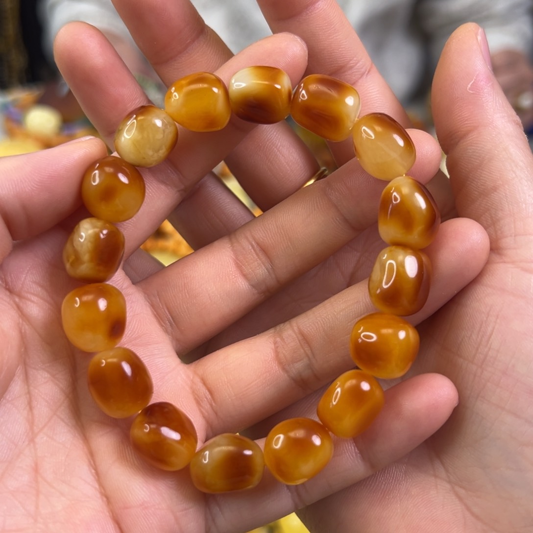 蜜蜡裸石未镶嵌蜜蜡