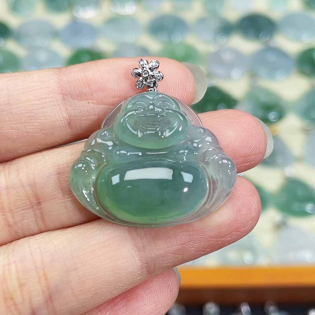 翡翠颈饰18K金镶嵌吊坠