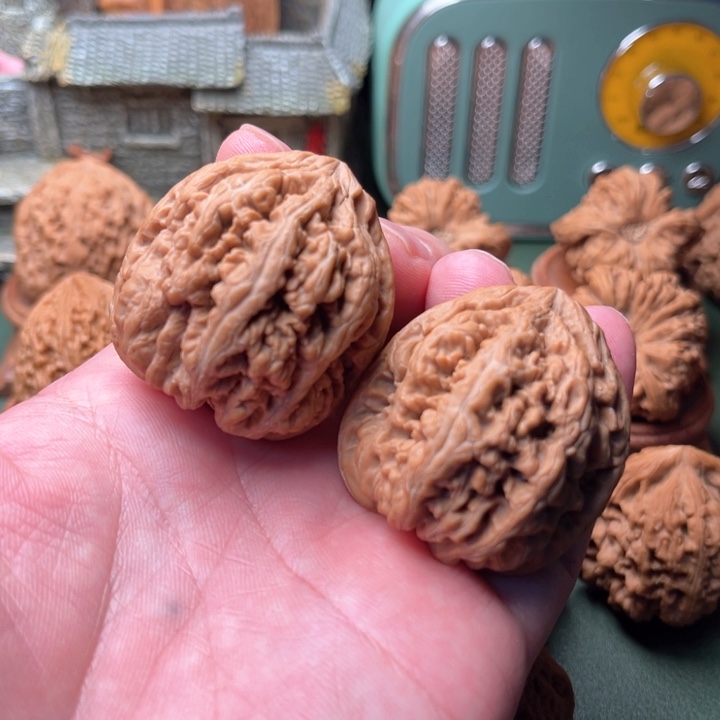 文玩核桃把件游龙粗筋