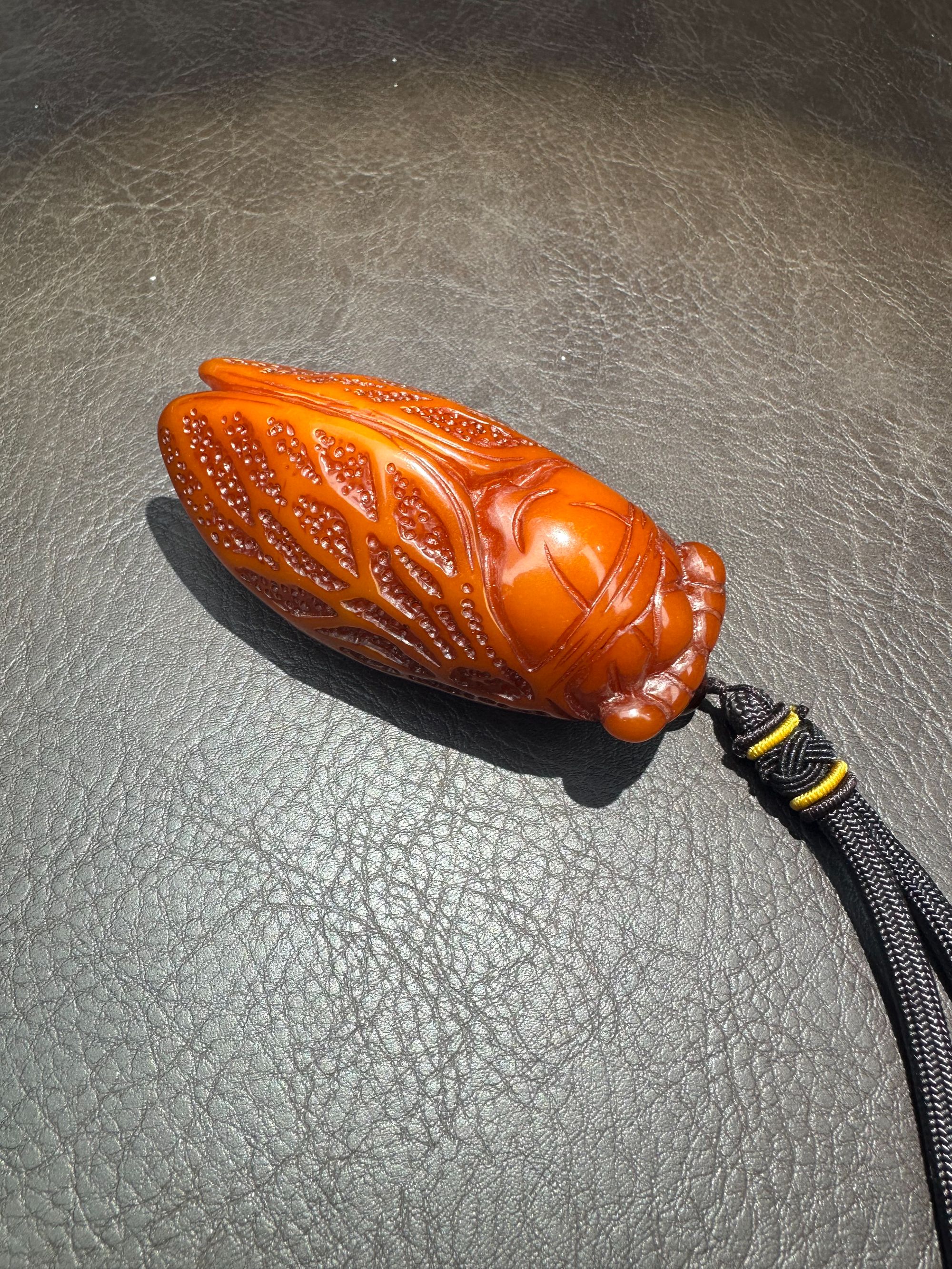 812【一鸣惊人】蜜蜡手把件st812 （无礼盒）