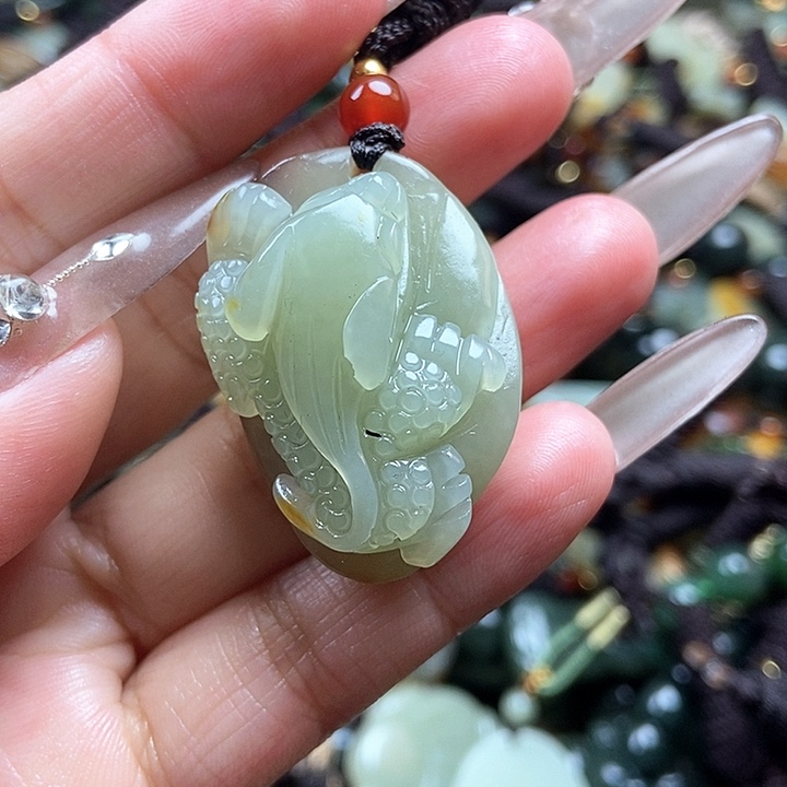 和田玉颈饰未镶嵌