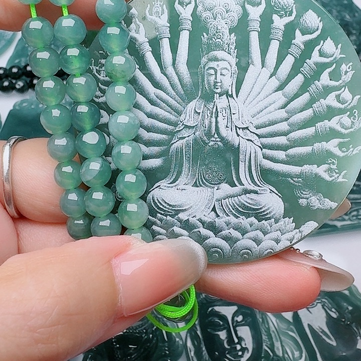 翡翠未镶嵌颈饰1111