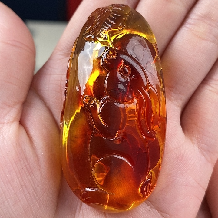 琥珀未镶嵌珠宝奇石