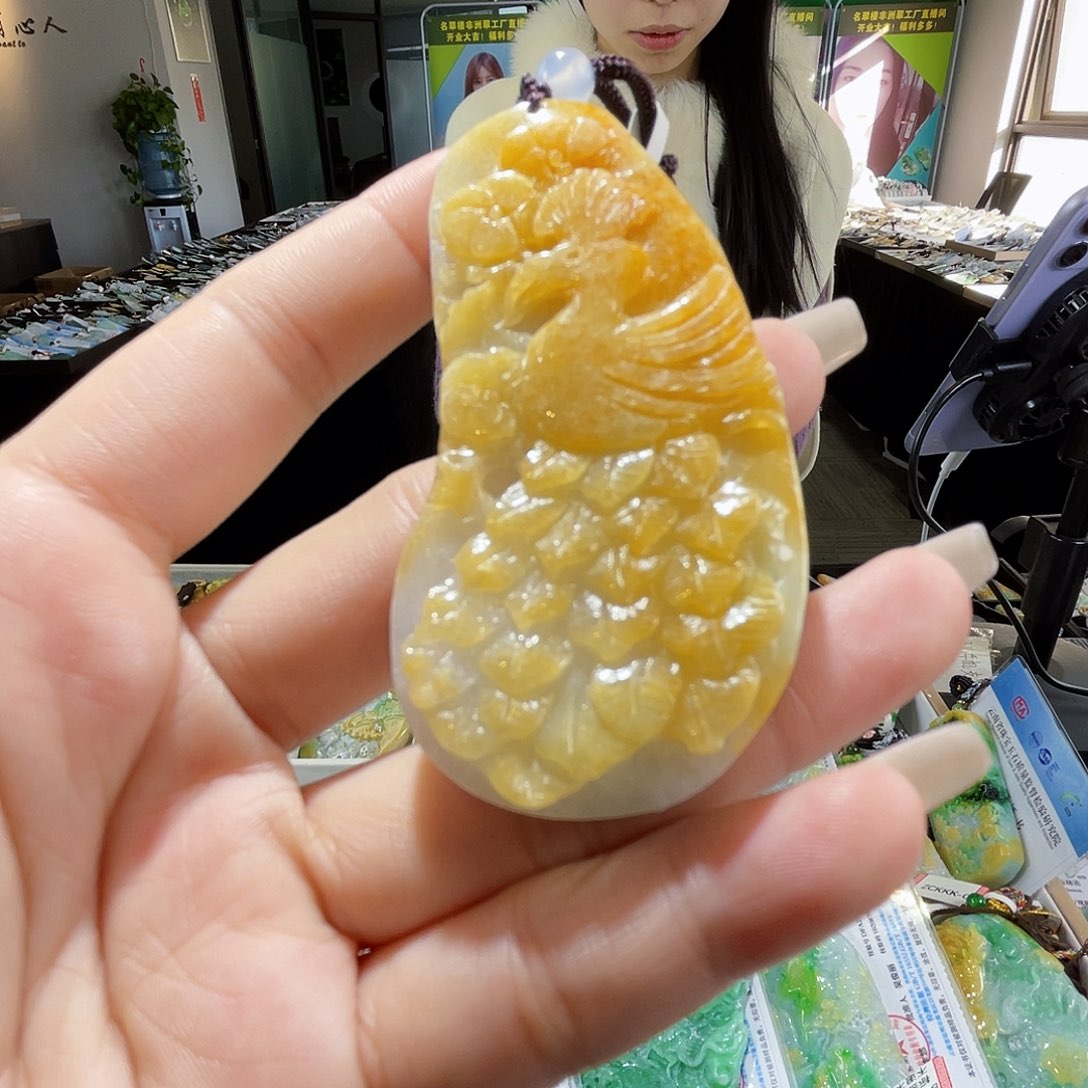 颈饰未镶嵌翡翠一